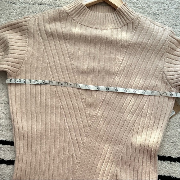 Nwt Hunni’s Beige Ribbed Sweater - Picture 6 of 7